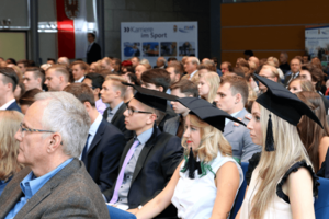 Die akademische Abschlussfeier nach dem erfolgreichen Bachelor-Studium