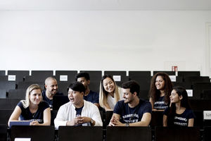 Studierende im Hörsaal der Technischen Hochschule