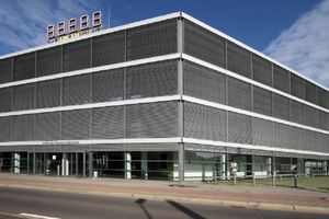 Fakultät für Wirtschaftswissenschaft 2