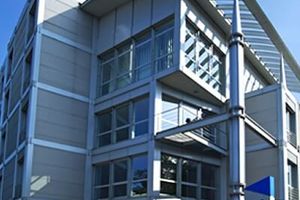 Das Selbststudium wird durch Präsenztermine ergänzt